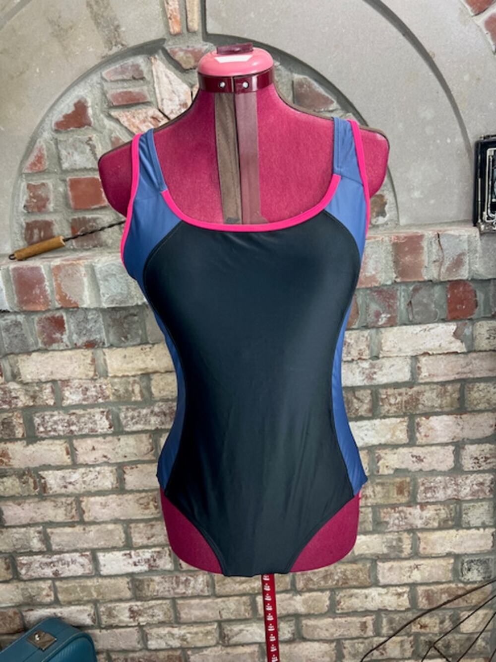 Relibeauty one piece swimsuit color blocked black blue pink racer back